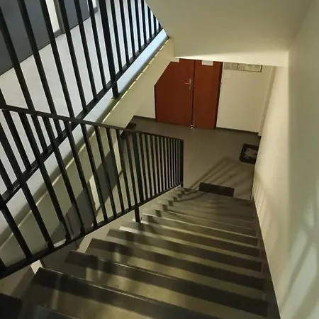 Studio Proche Land Apartament